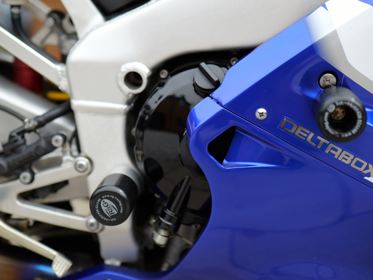 2000 Yamaha YZF-R1 5JJ 28,896 Miles Future Classic Featured on Mid Bike Crisis