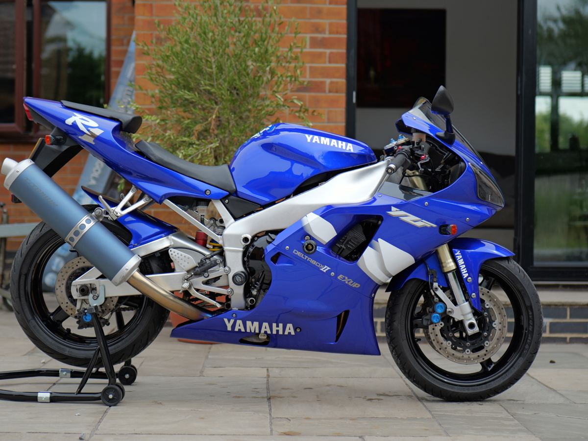 2000 Yamaha YZF-R1 5JJ 28,896 Miles Future Classic Featured on Mid Bike Crisis