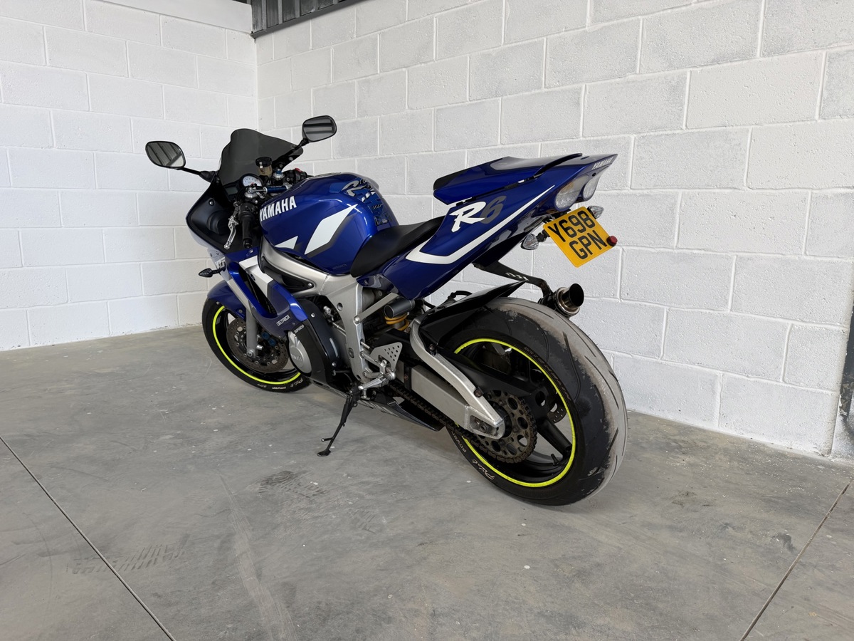 2001 Yamaha YZF-R6 – 21,000 Miles – 12 Months MOT – Fresh Service & New Tyres