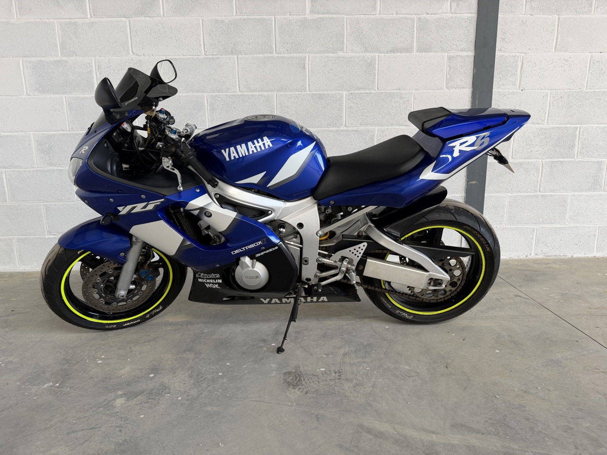 2001 Yamaha YZF-R6 – 21,000 Miles – 12 Months MOT – Fresh Service & New Tyres