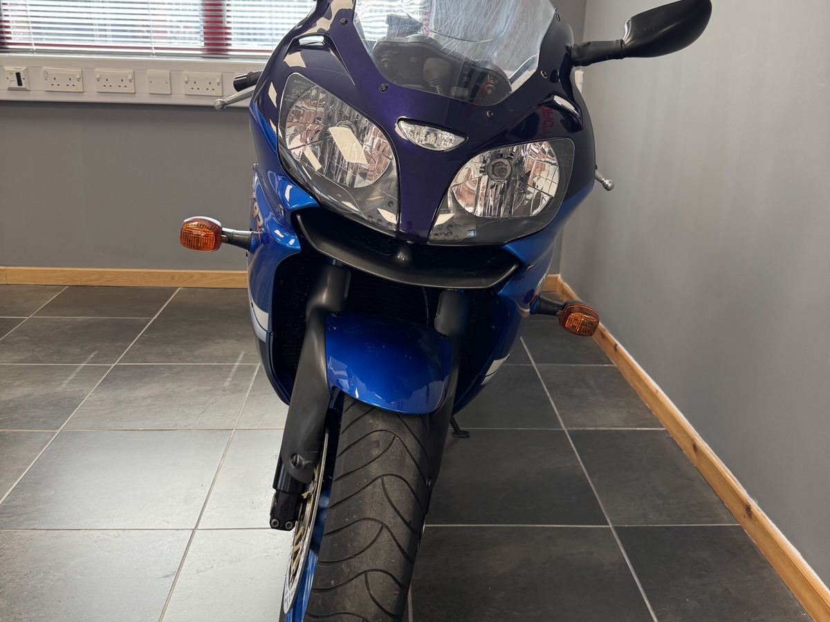 Kawasaki ZX-9R – 26,158 Miles – Outstanding Original Example £2995