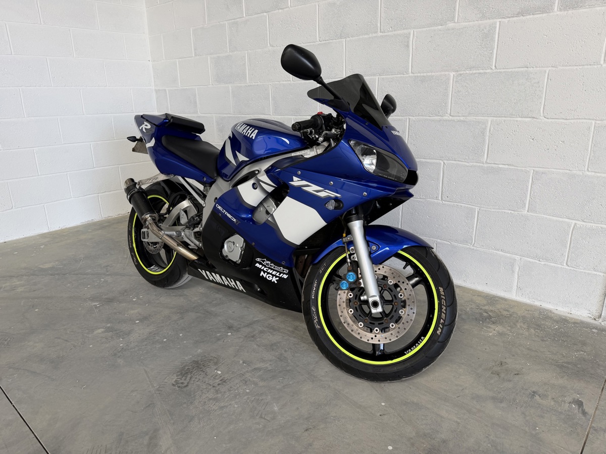 2001 Yamaha YZF-R6 – 21,000 Miles – 12 Months MOT – Fresh Service & New Tyres