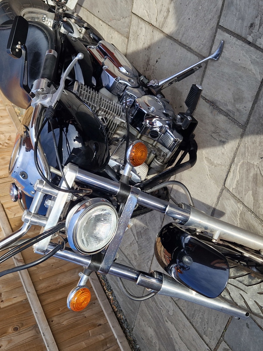 XVS1100 VSTAR BOBBER Ready for summer