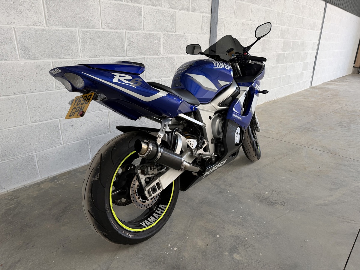 2001 Yamaha YZF-R6 – 21,000 Miles – 12 Months MOT – Fresh Service & New Tyres