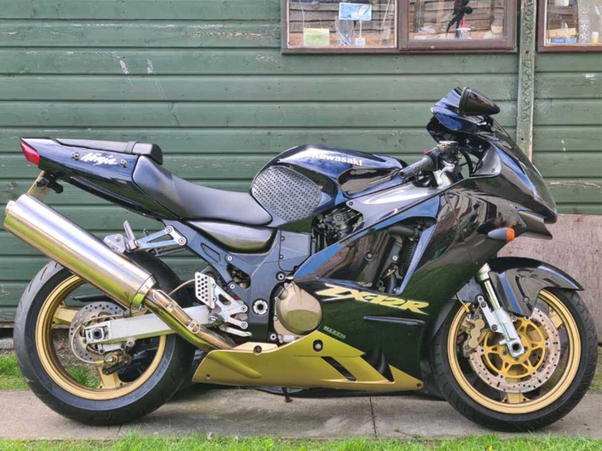 2003 Kawasaki ZX-12R – 21,000 Miles – Original Clean Example