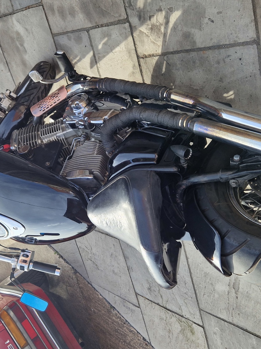 XVS1100 VSTAR BOBBER Ready for summer