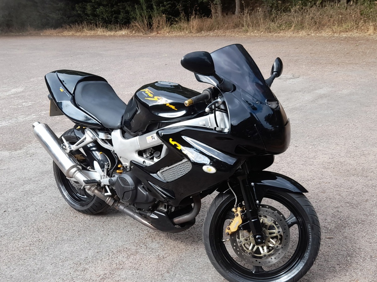Vtr 1000 firestorm 